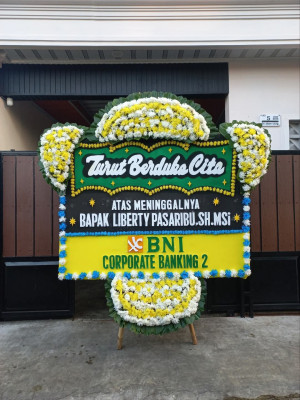 Papan Bunga Duka di Tode Kisar